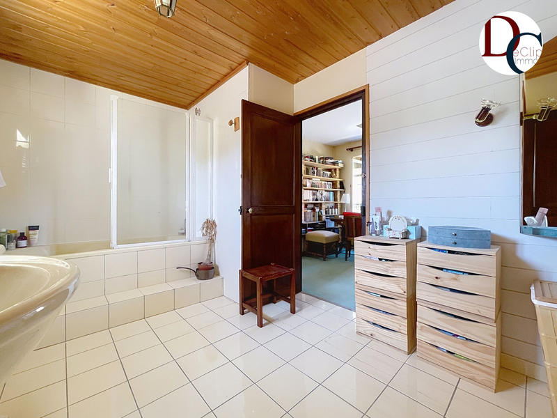 Maison - 183 m² - 7 pièces