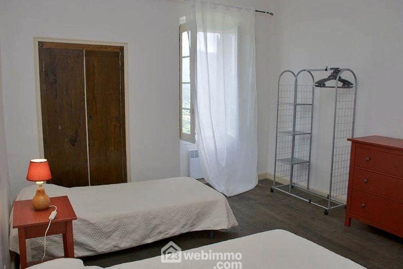 Maison - 220 m² - 11 pièces