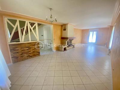 Château - 134 m² - 6 pièces