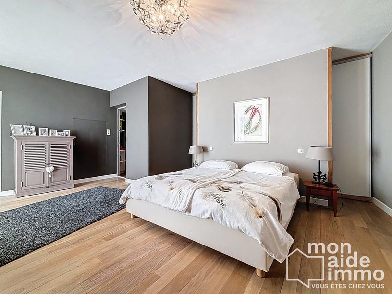 Maison ancienne - 230 m² - 7 pièces