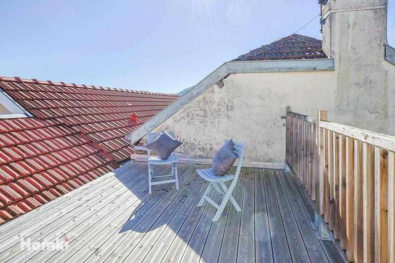 Immeuble - 122 m² - 9 pièces