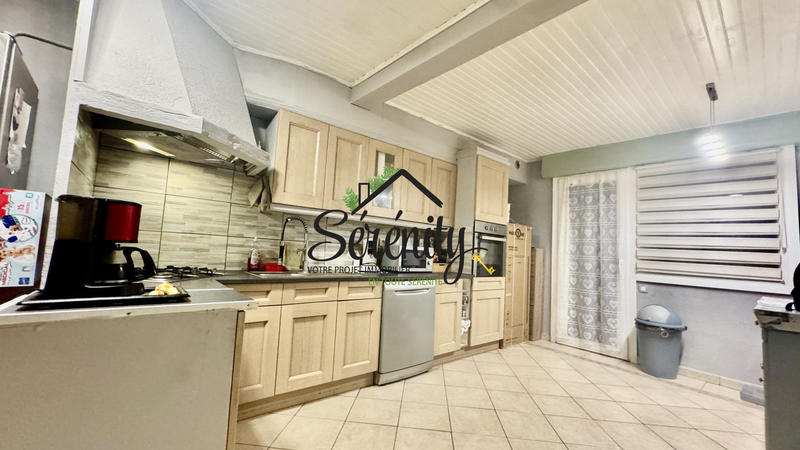 Maison - 91 m² - 6 pièces