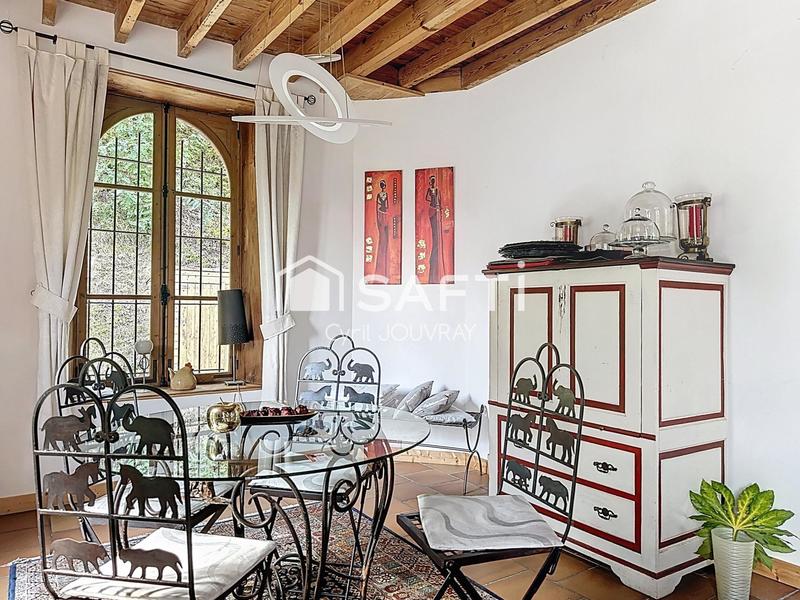 Maison - 200 m² - 7 pièces