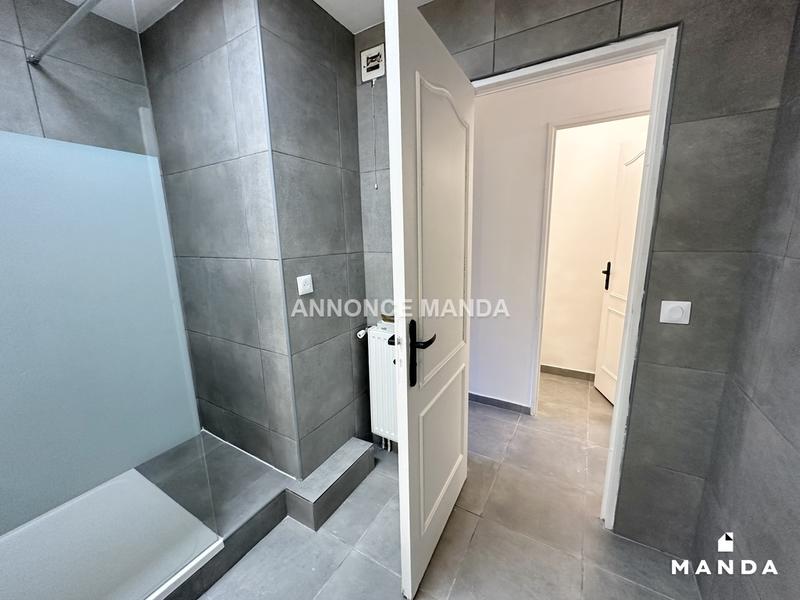 Chambre - 16 m² - 5 pièces