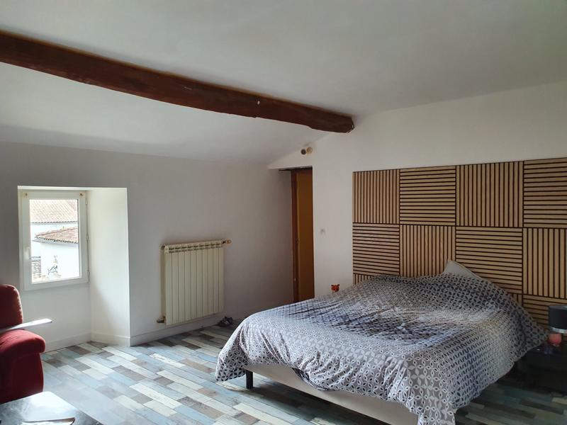 Maison - 300 m² - 11 pièces