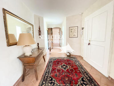 Villa - 193 m² - 6 pièces