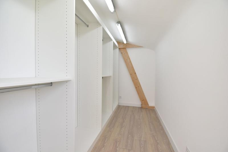 Maison contemporaine - 285 m² - 7 pièces