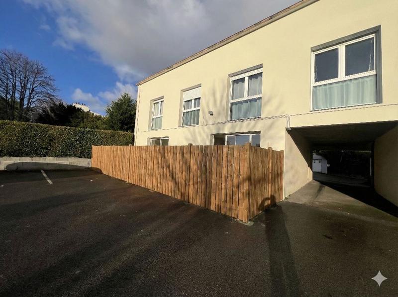 Appartement - 85 m² - 5 pièces