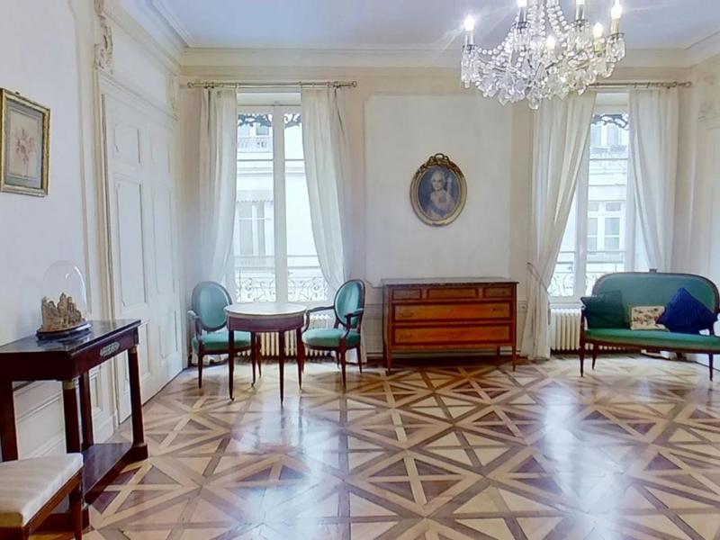 Appartement ancien - 188 m² - 5 pièces