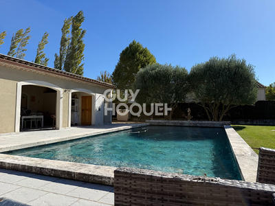 Maison - 250 m² - 10 pièces