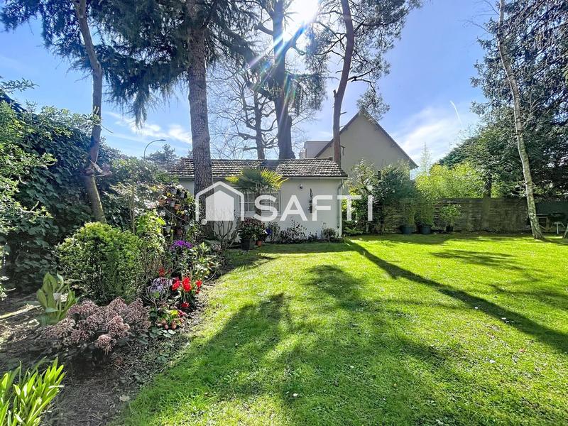 Maison - 220 m² - 6 pièces