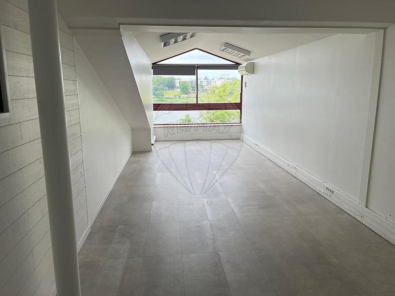 Bureau - 600 m² - 11 pièces