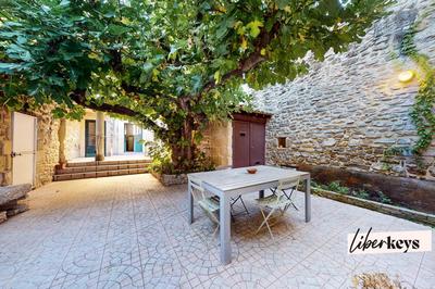 Maison de village - 226 m² - 9 pièces