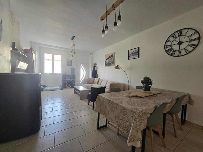 Maison - 160 m² - 11 pièces