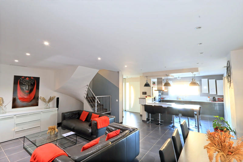 Maison - 126 m² - 5 pièces