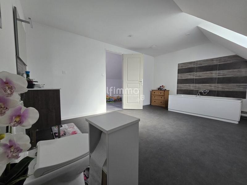 Maison - 180 m² - 6 pièces