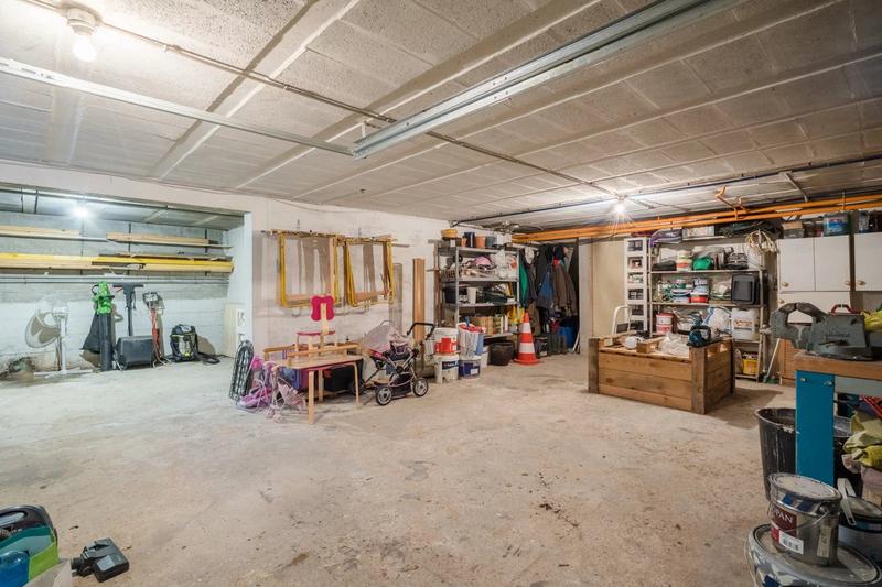 Maison - 230 m² - 10 pièces