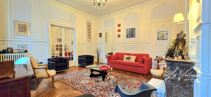 Appartement - 126 m² - 5 pièces