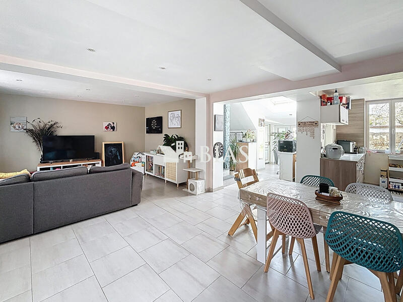 Maison - 88 m² - 4 pièces