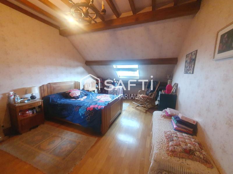 Maison - 227 m² - 9 pièces