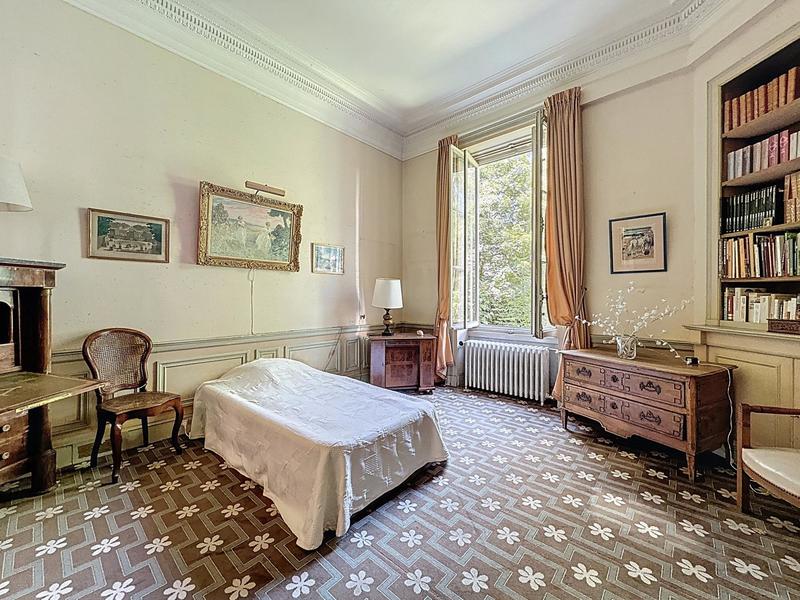 Appartement - 189 m² - 8 pièces