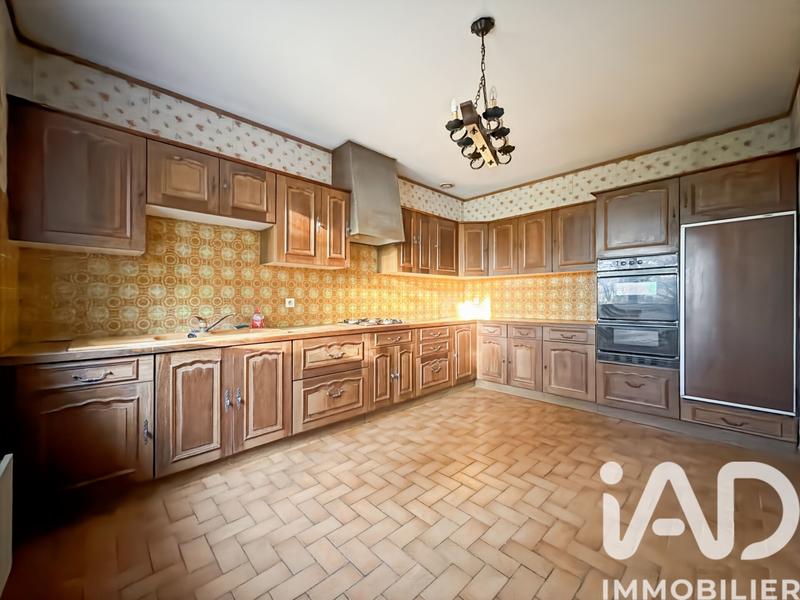 Maison - 187 m² - 7 pièces