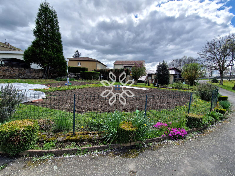 Maison - 102 m² - 5 pièces