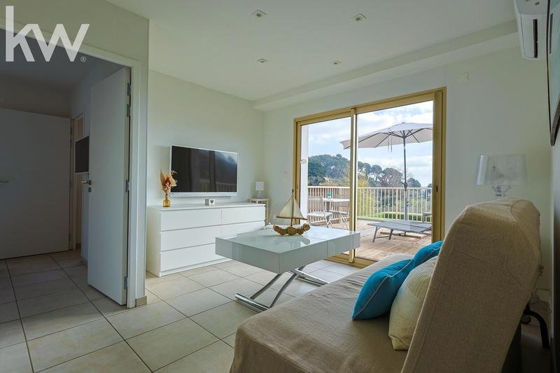 Maison contemporaine - 239 m² - 8 pièces