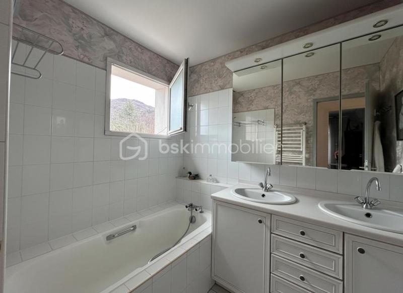 Maison de village - 121 m² - 5 pièces