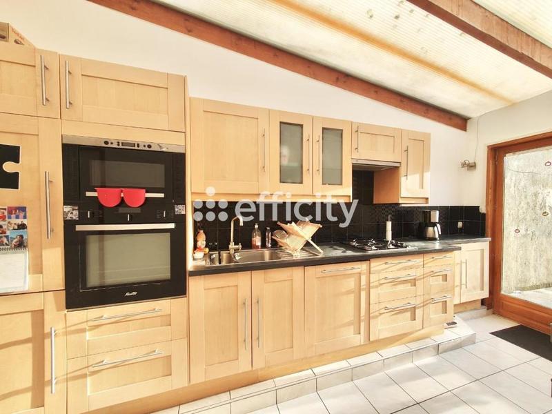 Maison - 108 m² - 5 pièces