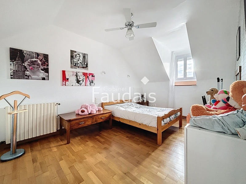 Maison - 176 m² - 6 pièces