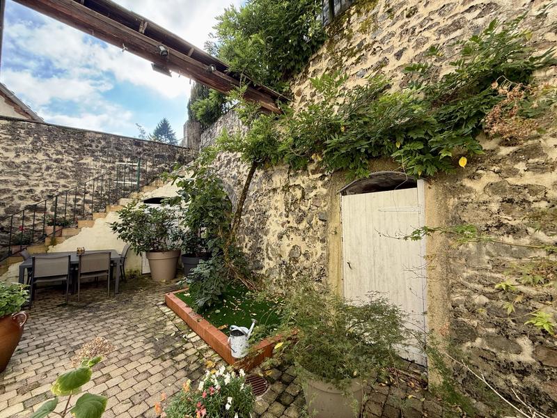 Maison - 147 m² - 5 pièces