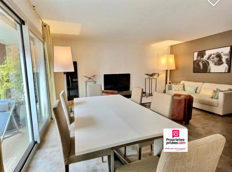 Appartement - 90 m² - 4 pièces