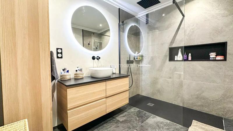 Appartement - 108 m² - 4 pièces