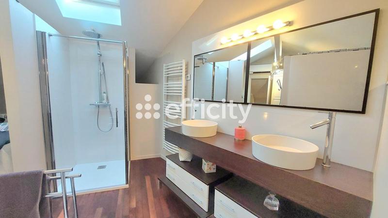 Maison - 150 m² - 5 pièces