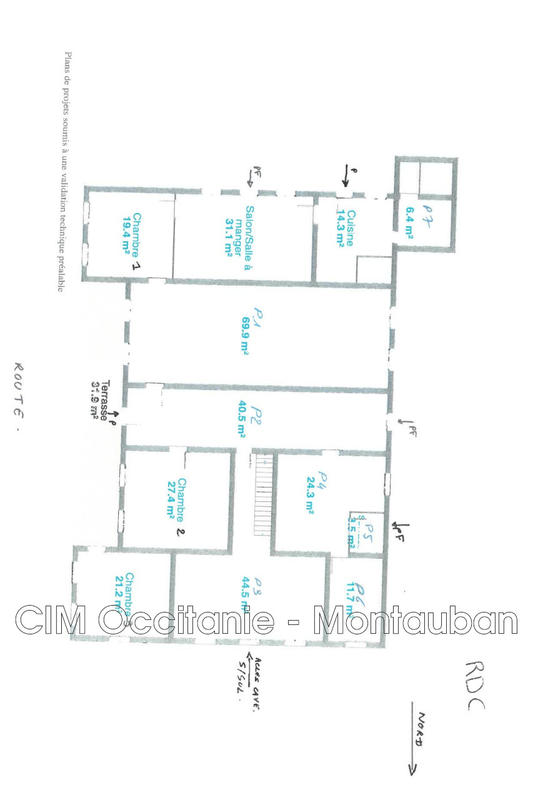 Maison - 650 m² - 4 pièces
