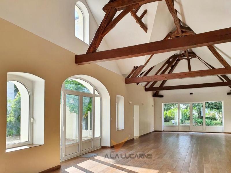 Propriété - 256 m² - 6 pièces