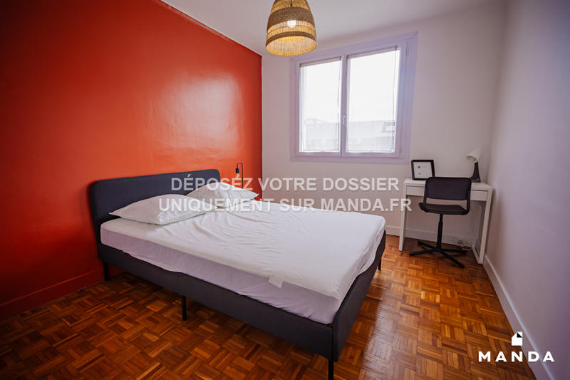 Chambre - 12 m² - 4 pièces