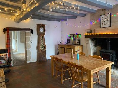 Maison - 240 m² - 7 pièces