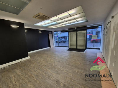 Local commercial - 135 m² - 3 pièces