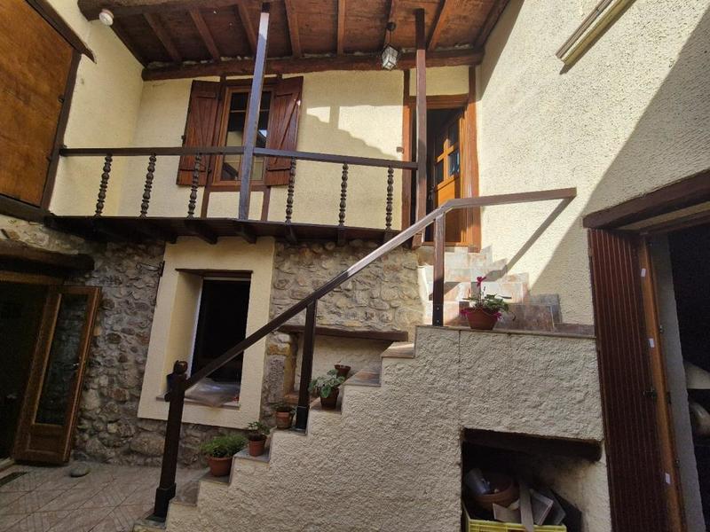 Maison de village - 180 m² - 7 pièces