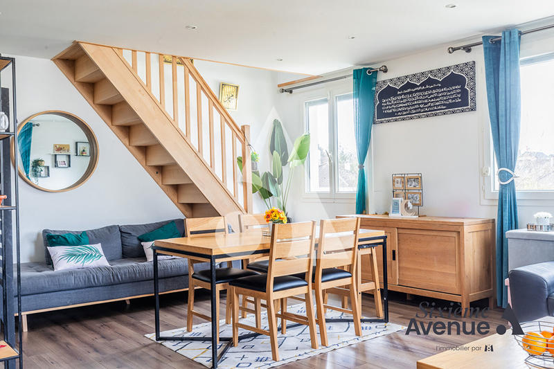 Maison - 96 m² - 5 pièces