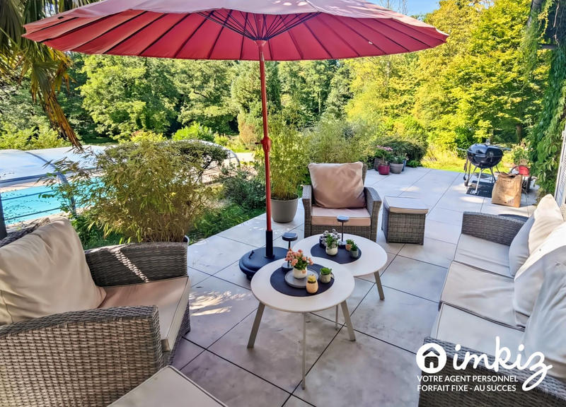 Maison - 227 m² - 7 pièces