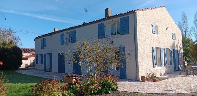 Maison de village - 278 m² - 11 pièces