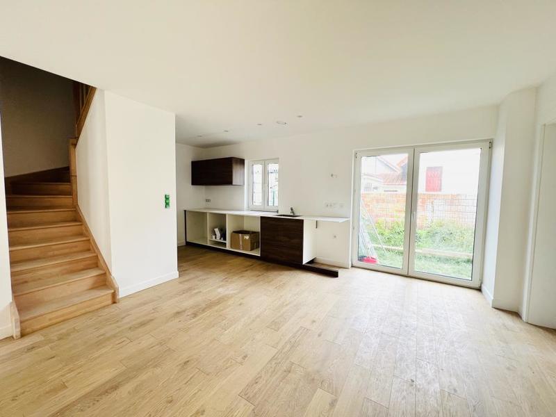 Maison - 189 m² - 7 pièces