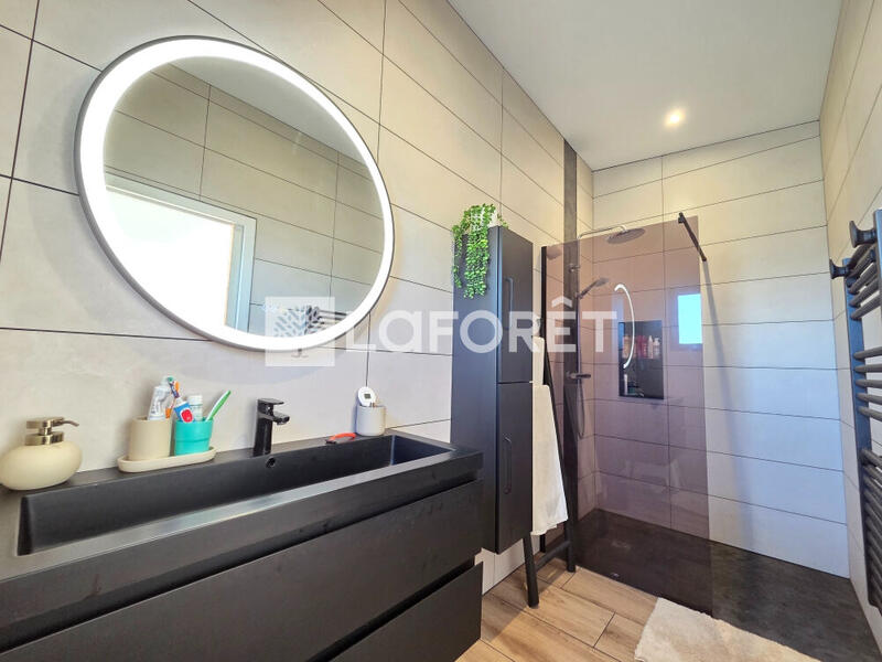 Maison - 162 m² - 7 pièces