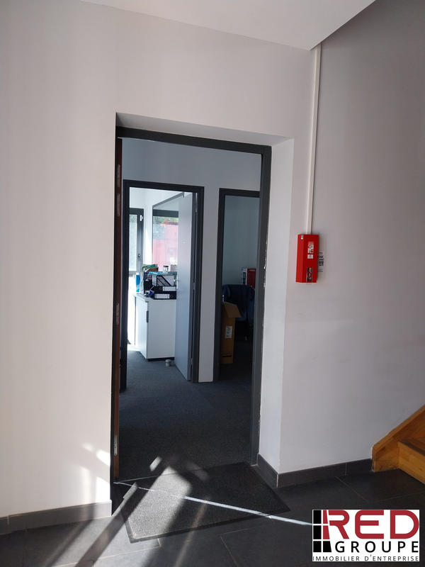 Local d'activités - 105 m²