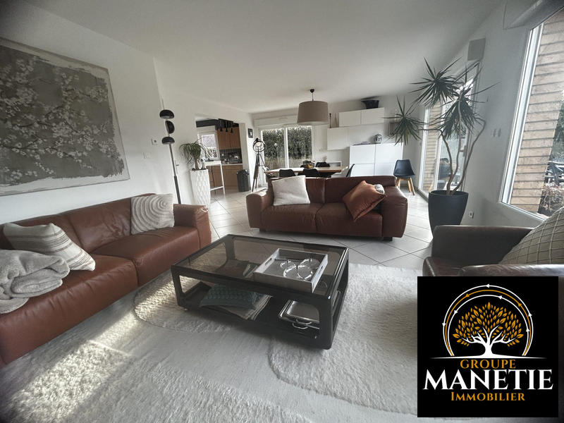 Maison - 192 m² - 6 pièces