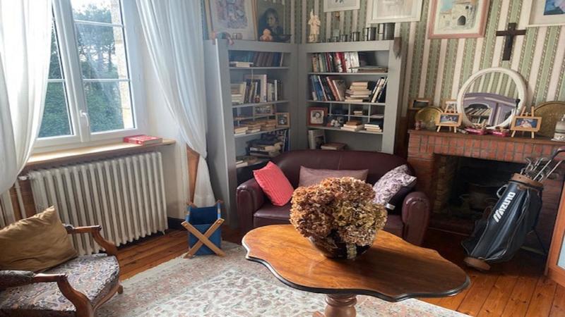 Propriété - 240 m² - 11 pièces