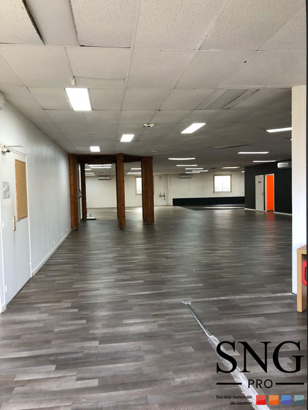 Local commercial - 795 m²